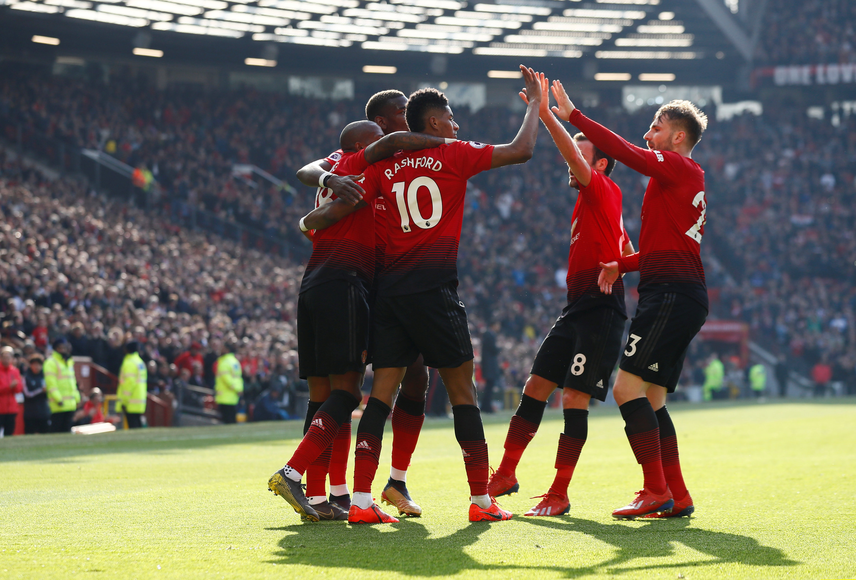 对两支球队 对两支球队